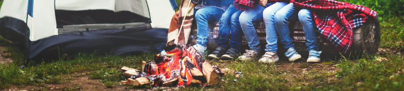 kids roasting hot dogs