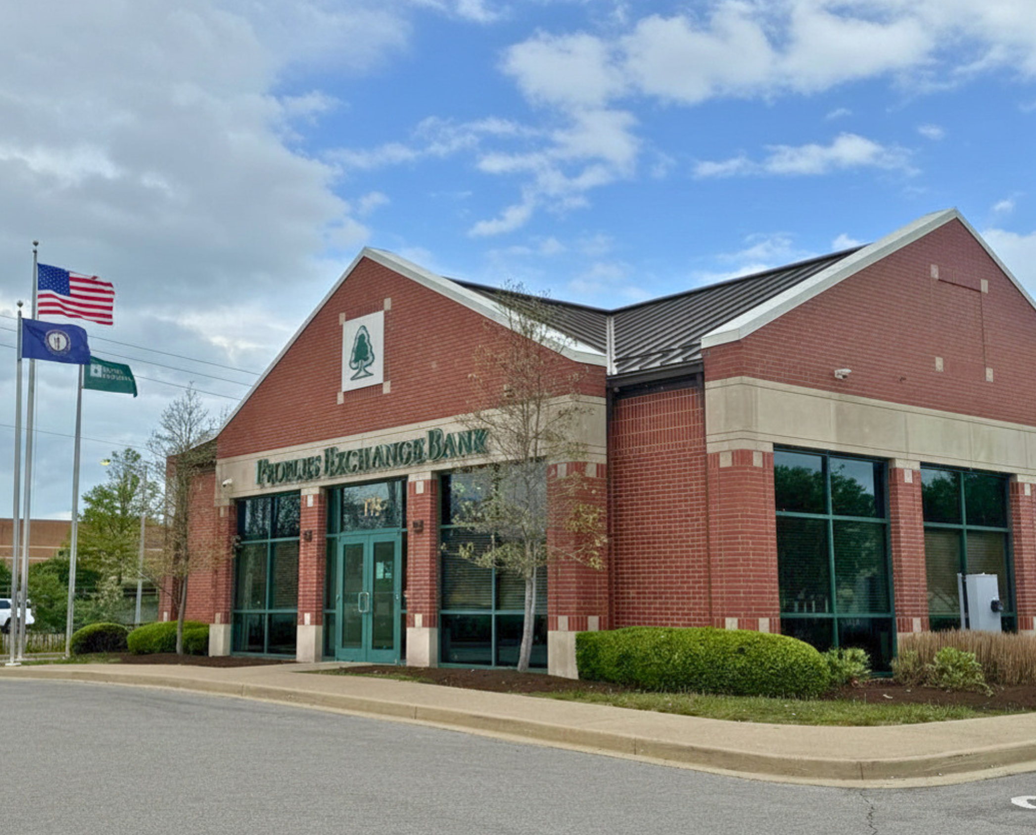 Winchester, KY Peoples Exchange Bank Branch exterior